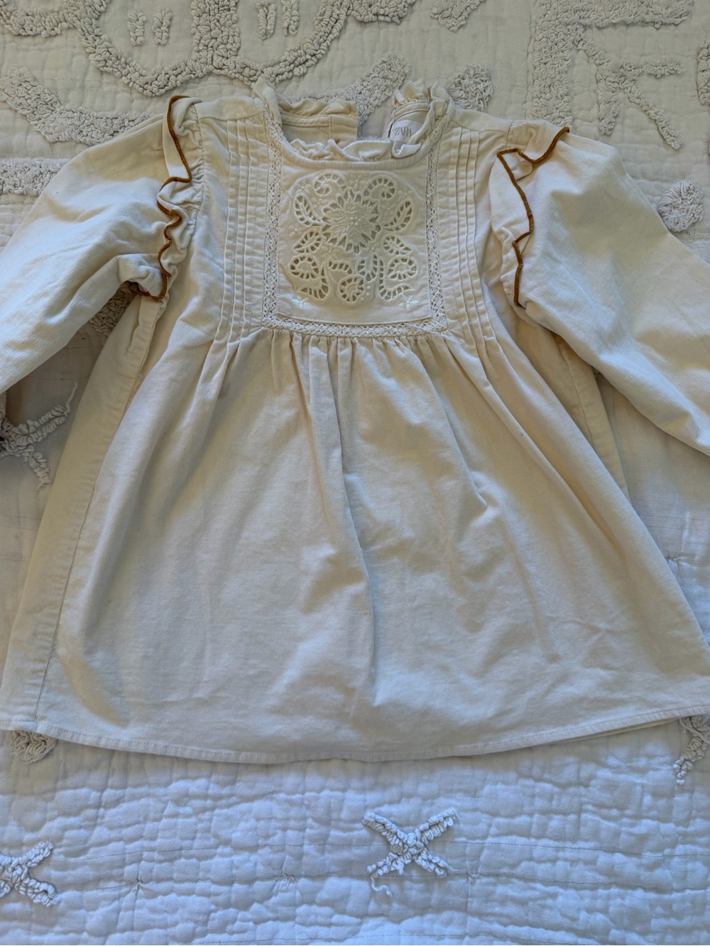 Zara baby dress size 2-3 yrs. Boho embroidered flowers